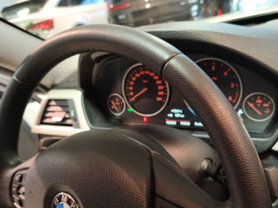 BMW Serie 3 Touring 320d (20)