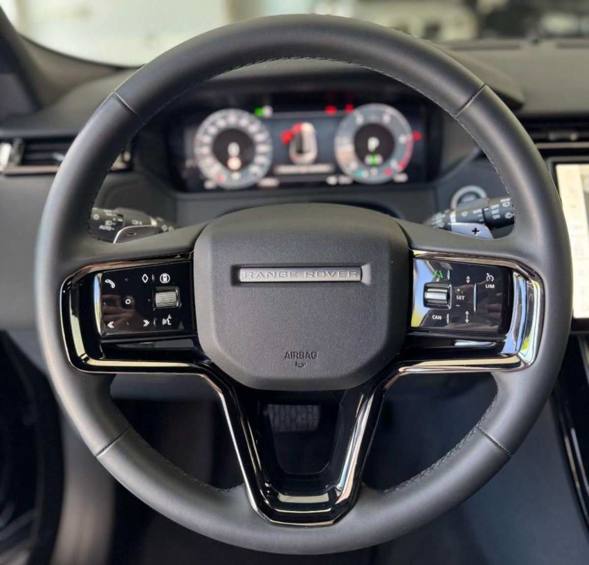 Land Rover Range Rover Velar 2.0D I4 204 CV (15)