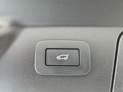 Land Rover Range Rover Velar 2.0D I4 204 CV (8)