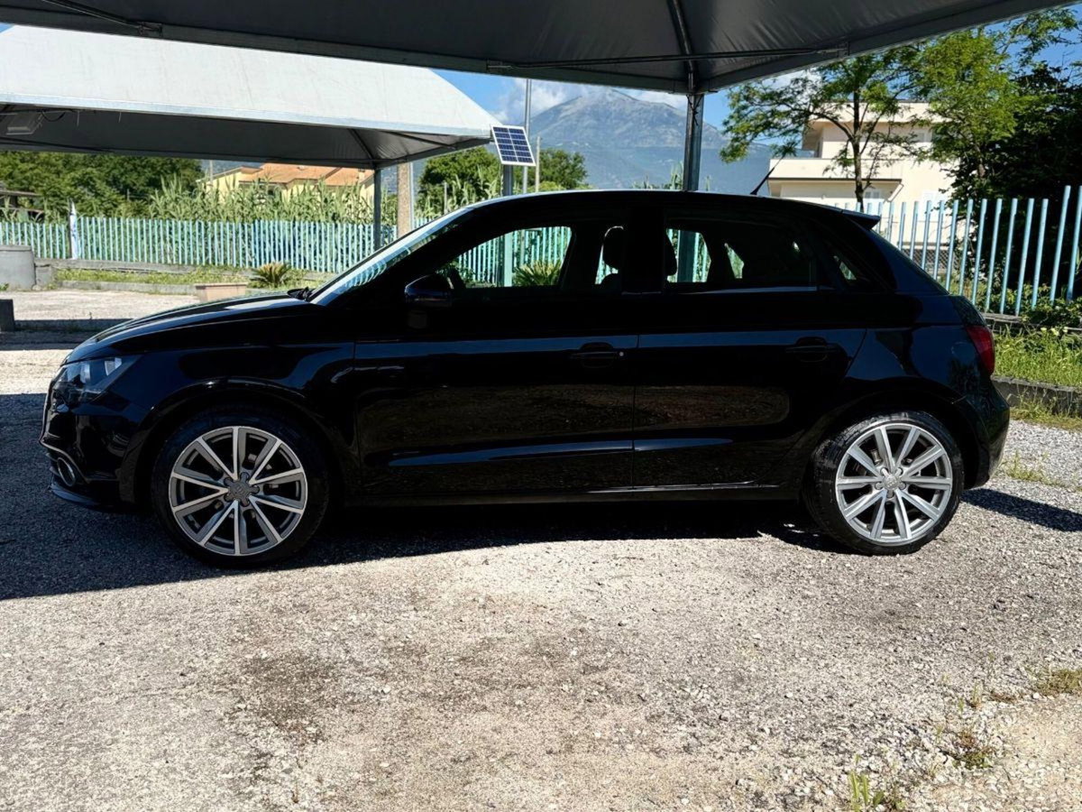 Audi A1 Sportback 1.6 TDI Attraction (4)