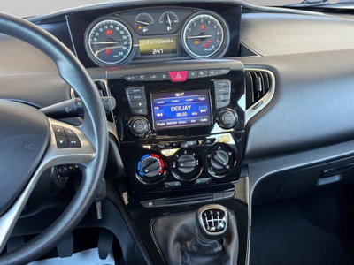Lancia Ypsilon 1.0 FireFly 5 porte S&S Hybrid Gold Plus (10)