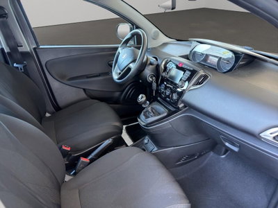 Lancia Ypsilon 1.0 FireFly 5 porte S&S Hybrid Gold Plus (13)