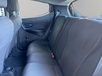 Lancia Ypsilon 1.0 FireFly 5 porte S&S Hybrid Gold Plus (17)