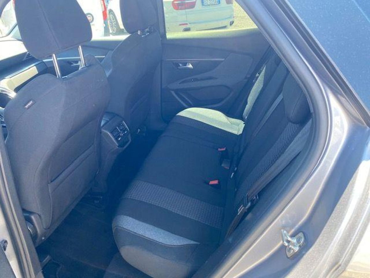 Peugeot 3008 BlueHDi 130 S&S EAT8 Active Business (11)