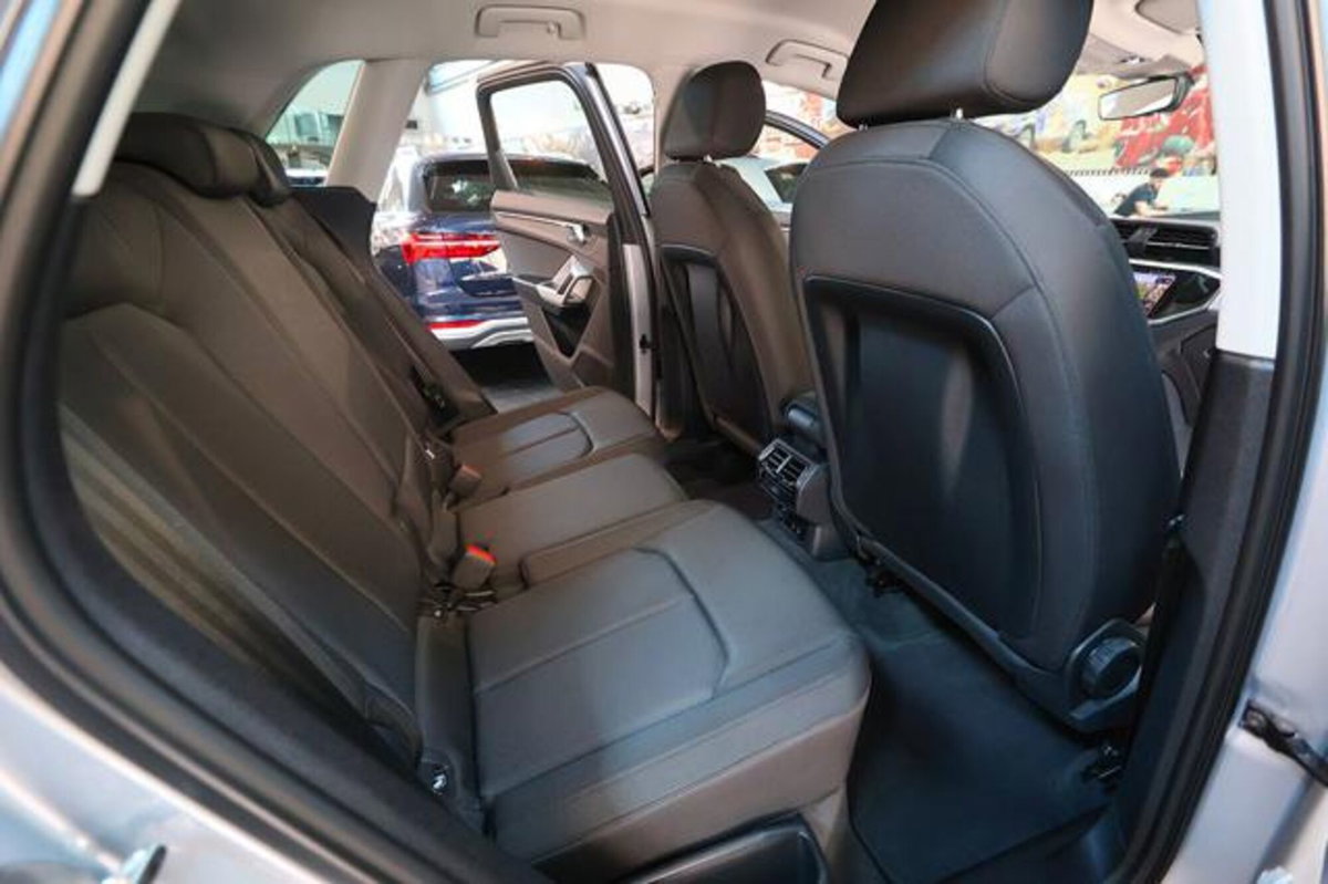 Audi Q3 40 2.0 tfsi Business Advanced quattro s-tronic (18)