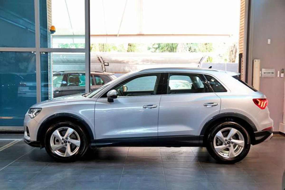 Audi Q3 40 2.0 tfsi Business Advanced quattro s-tronic (3)