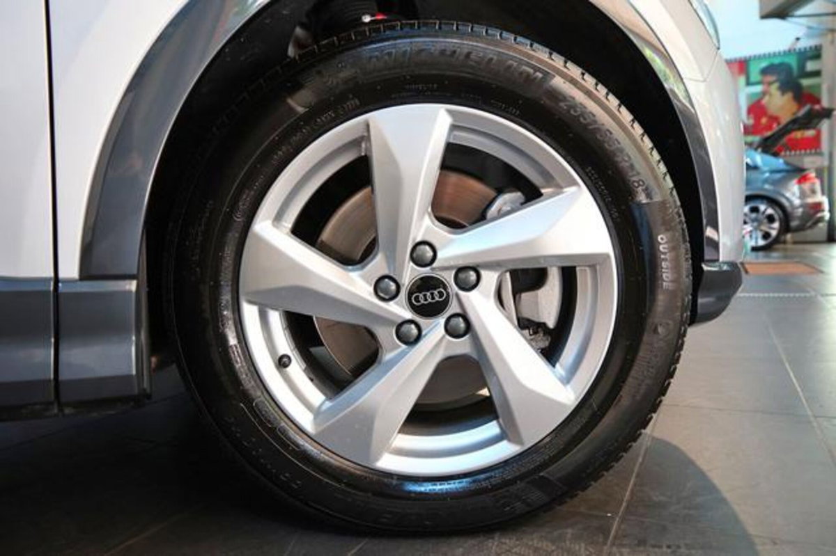 Audi Q3 40 2.0 tfsi Business Advanced quattro s-tronic (6)