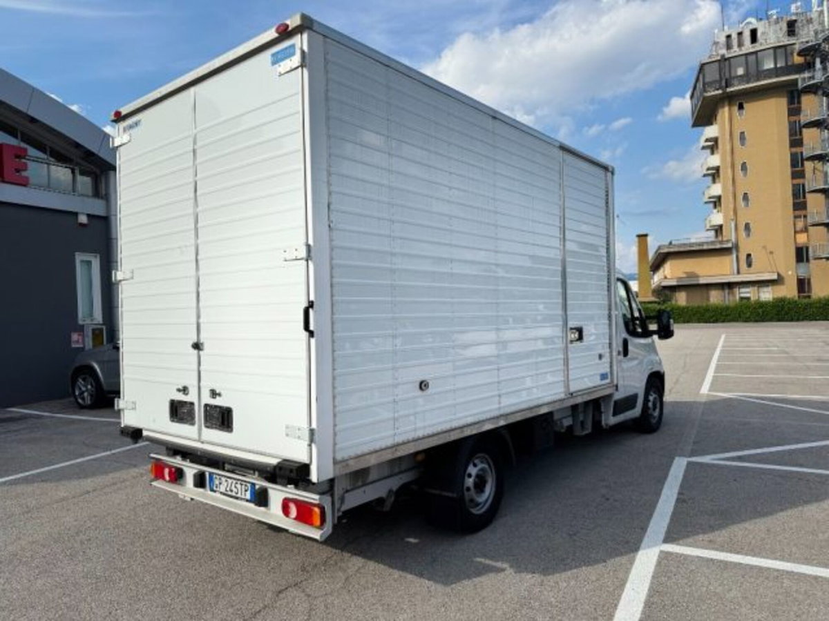 Fiat Ducato Cabinato Cabinato maxi 35 MH1 2.2 mjt3 140cv  AT9 serie 8 (5)