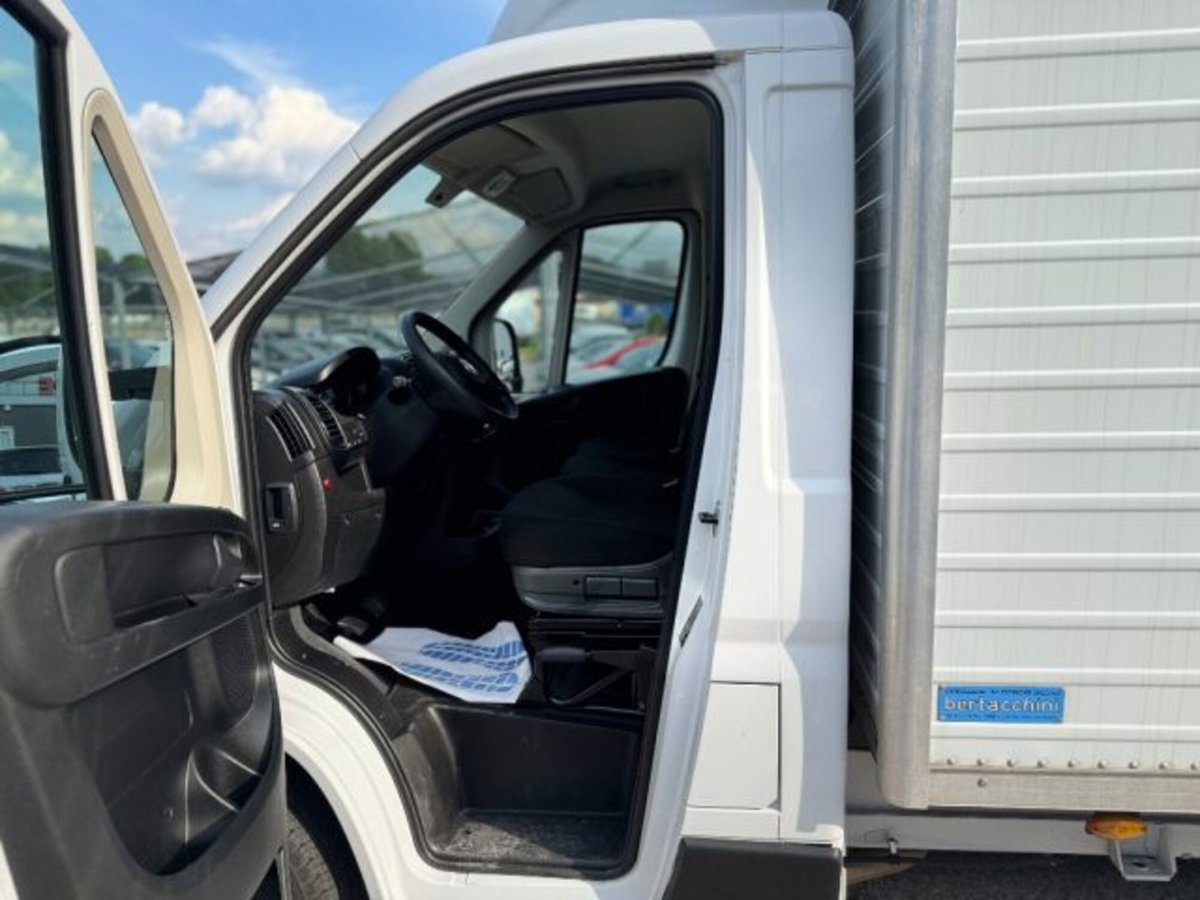 Fiat Ducato Cabinato Cabinato maxi 35 MH1 2.2 mjt3 140cv  AT9 serie 8 (9)