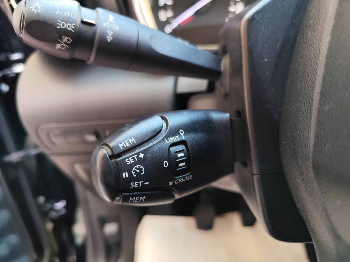 Citroen C3 Aircross BlueHDi 100 S&S Shine (15)