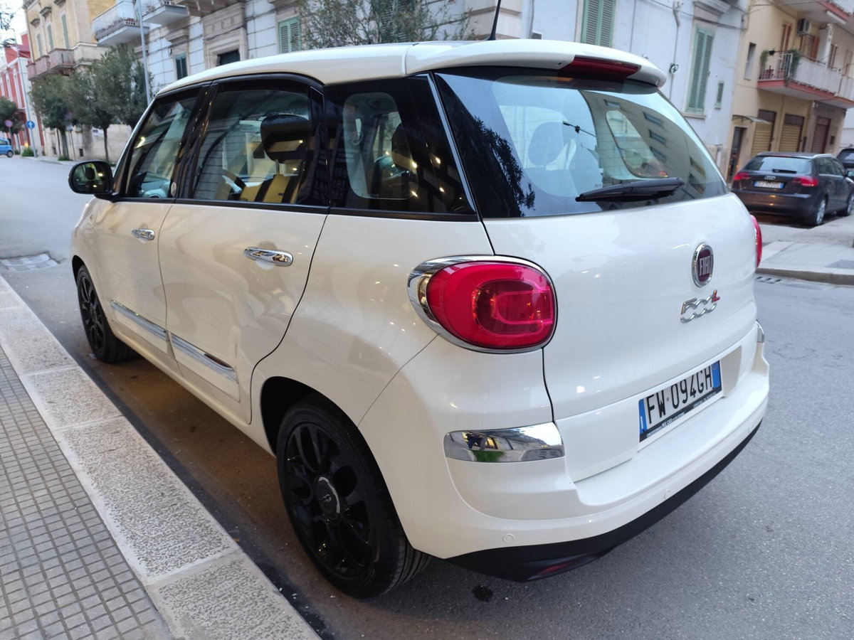 Fiat 500L 1.6 Multijet 120 CV Mirror (10)