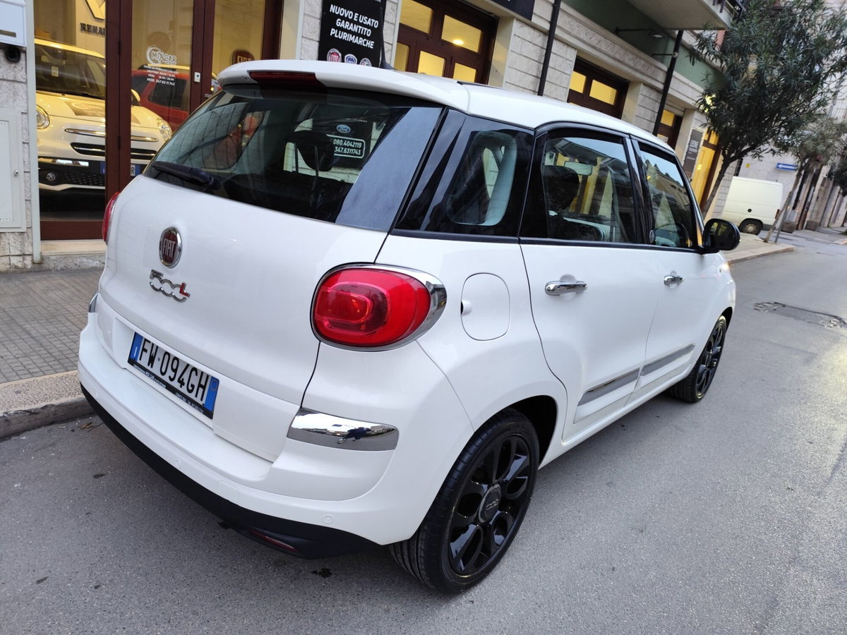 Fiat 500L 1.6 Multijet 120 CV Mirror (13)