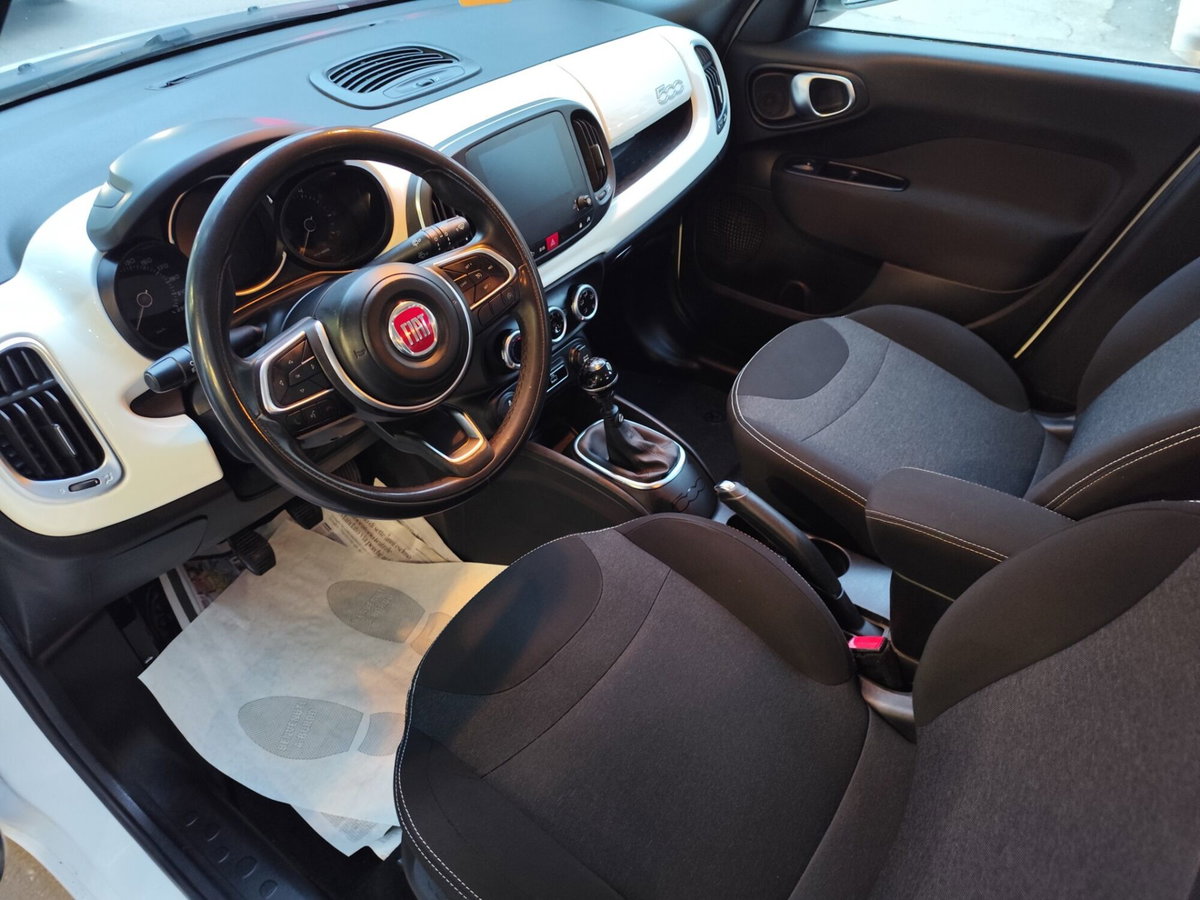 Fiat 500L 1.6 Multijet 120 CV Mirror (17)