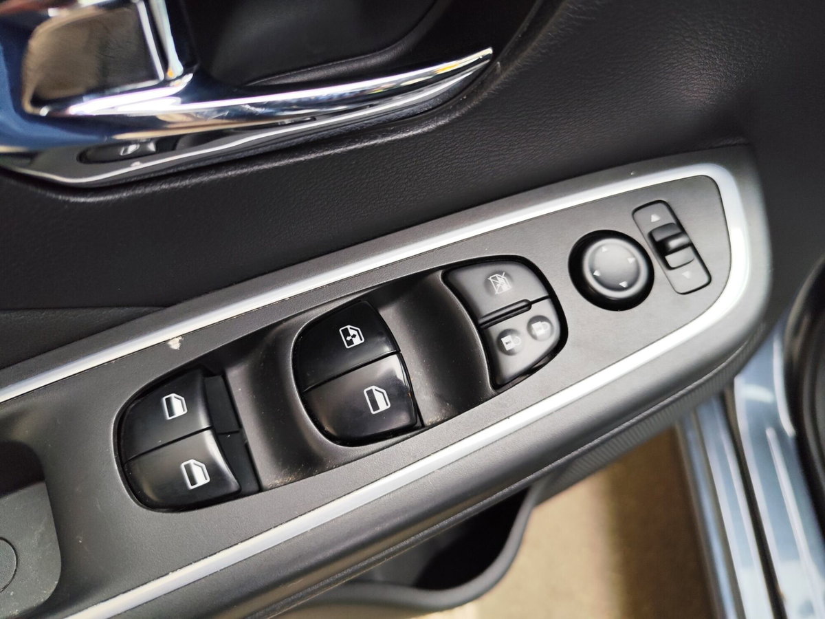 Nissan Micra IG-T 92 Xtronic 5 porte Acenta (10)