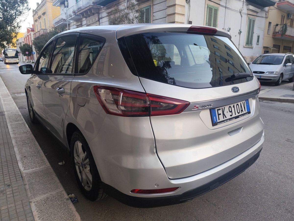 Ford S-Max 2.0 TDCi 150CV Start&Stop Titanium Business (10)