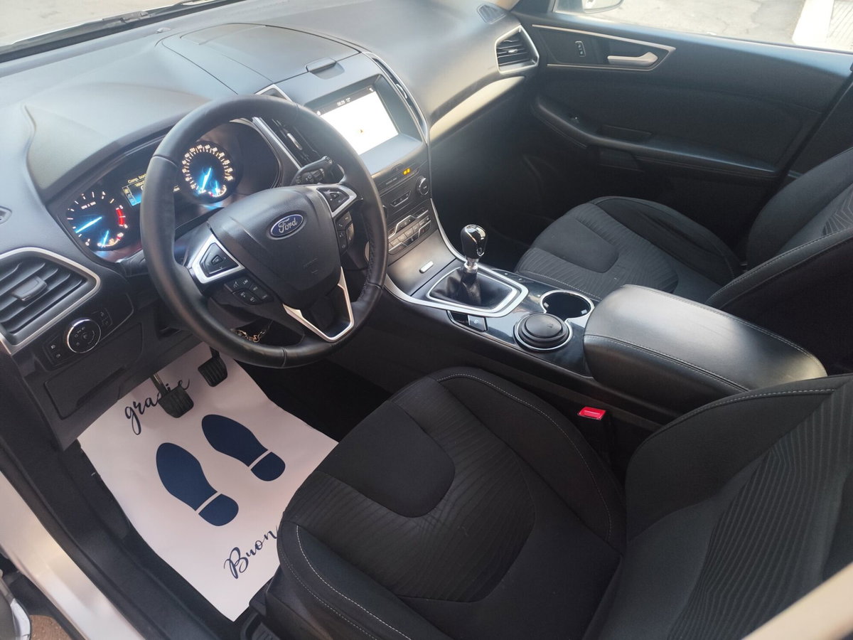Ford S-Max 2.0 TDCi 150CV Start&Stop Titanium Business (13)