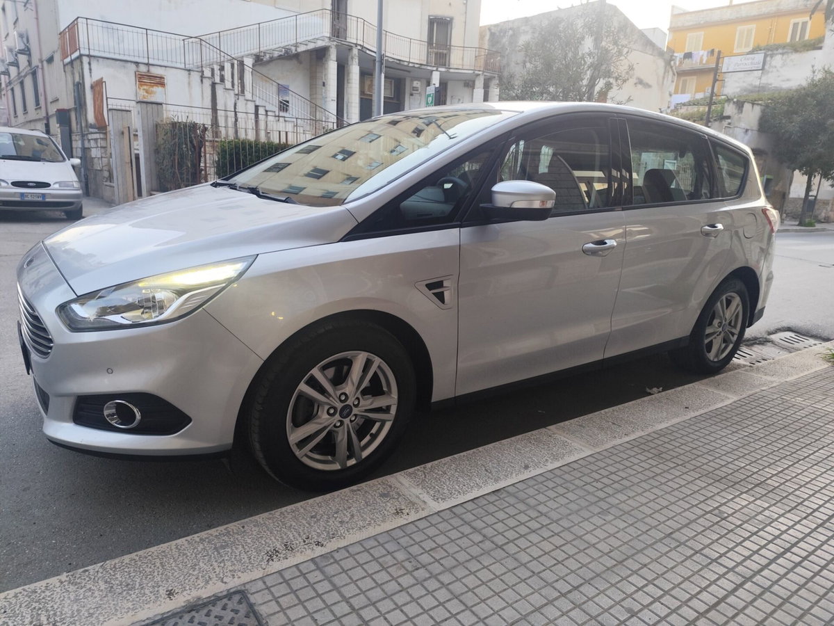 Ford S-Max 2.0 TDCi 150CV Start&Stop Titanium Business (3)