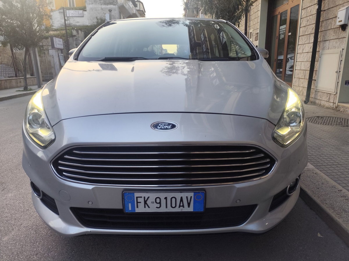 Ford S-Max 2.0 TDCi 150CV Start&Stop Titanium Business (4)