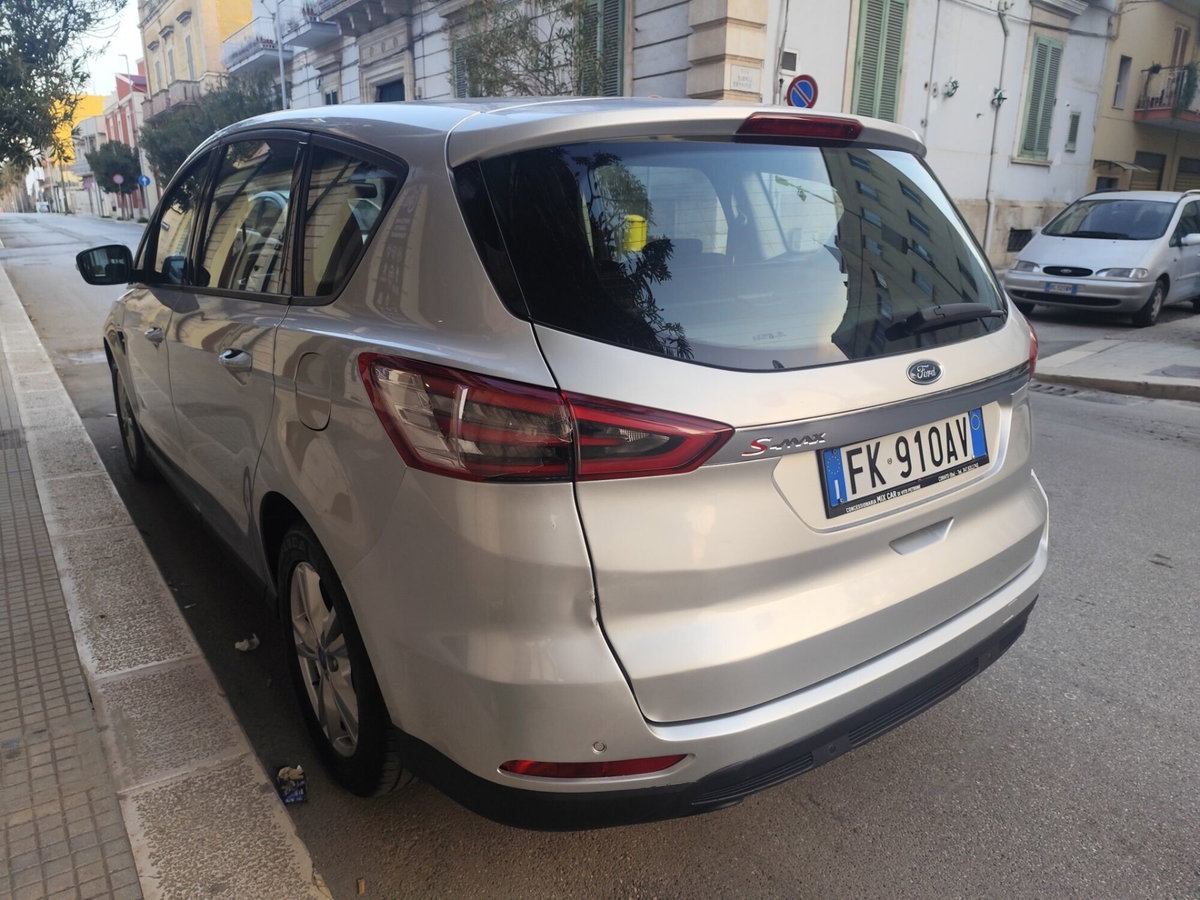 Ford S-Max 2.0 TDCi 150CV Start&Stop Titanium Business (6)