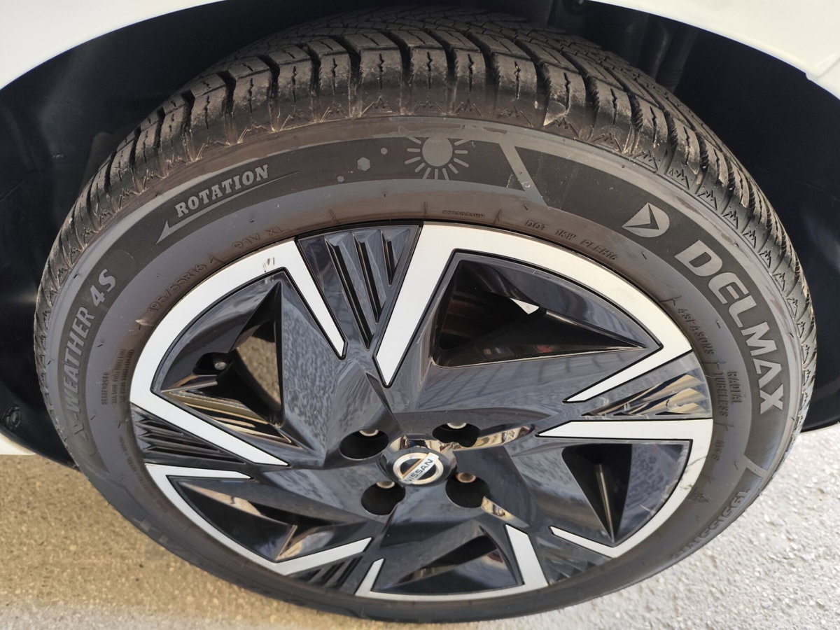 Nissan Micra IG-T 92 Xtronic 5 porte Kiiro (10)