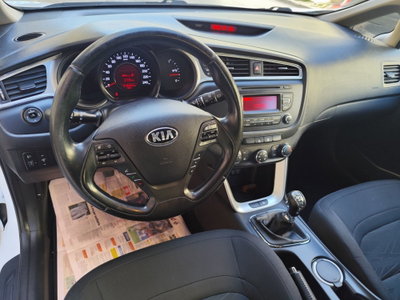 Kia Ceed Sport Wagon 1.6 CRDi 115 CV SW Pure (14)