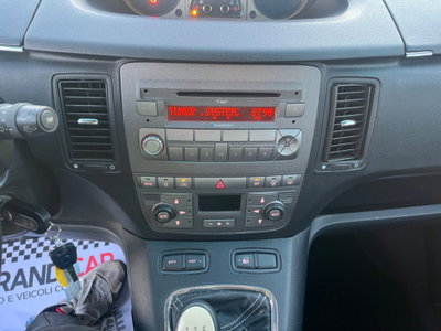 Lancia Musa 1.4 Oro Ecochic GPL (14)