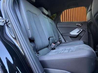 Audi Q3 Sportback 35 TDI quattro S tronic S line edition (16)