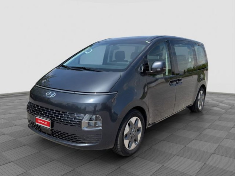 Hyundai Staria 2.2 awd auto