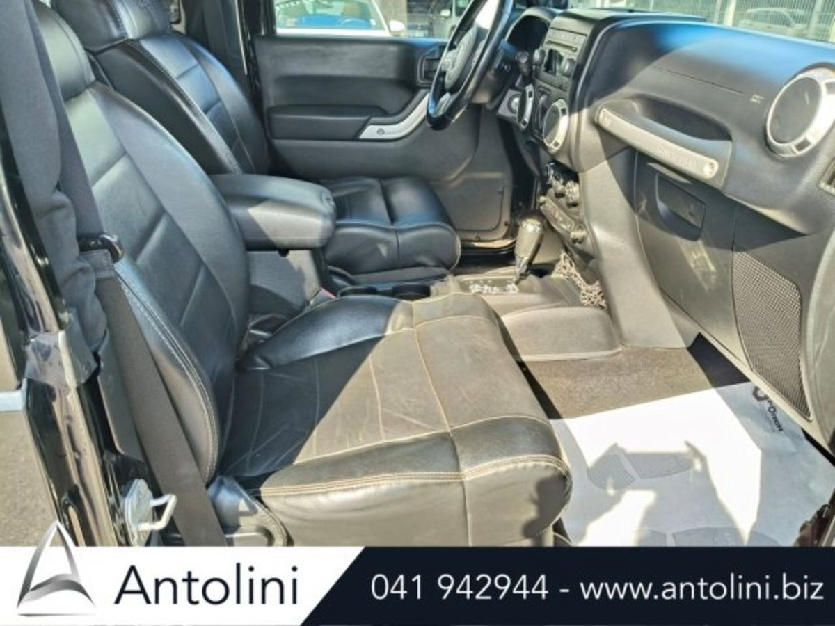 Jeep Wrangler 2.8 CRD DPF Sahara Auto (12)