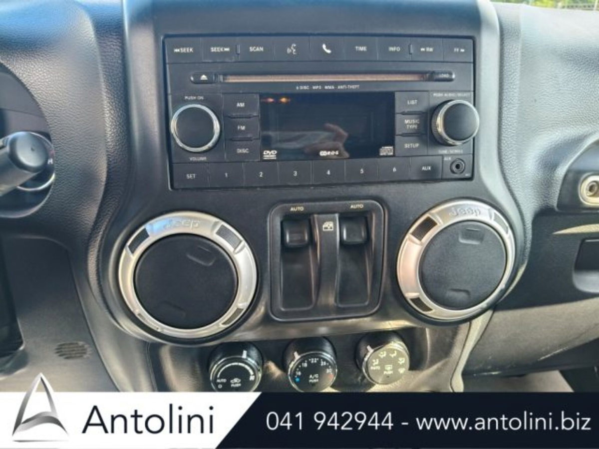 Jeep Wrangler 2.8 CRD DPF Sahara Auto (15)