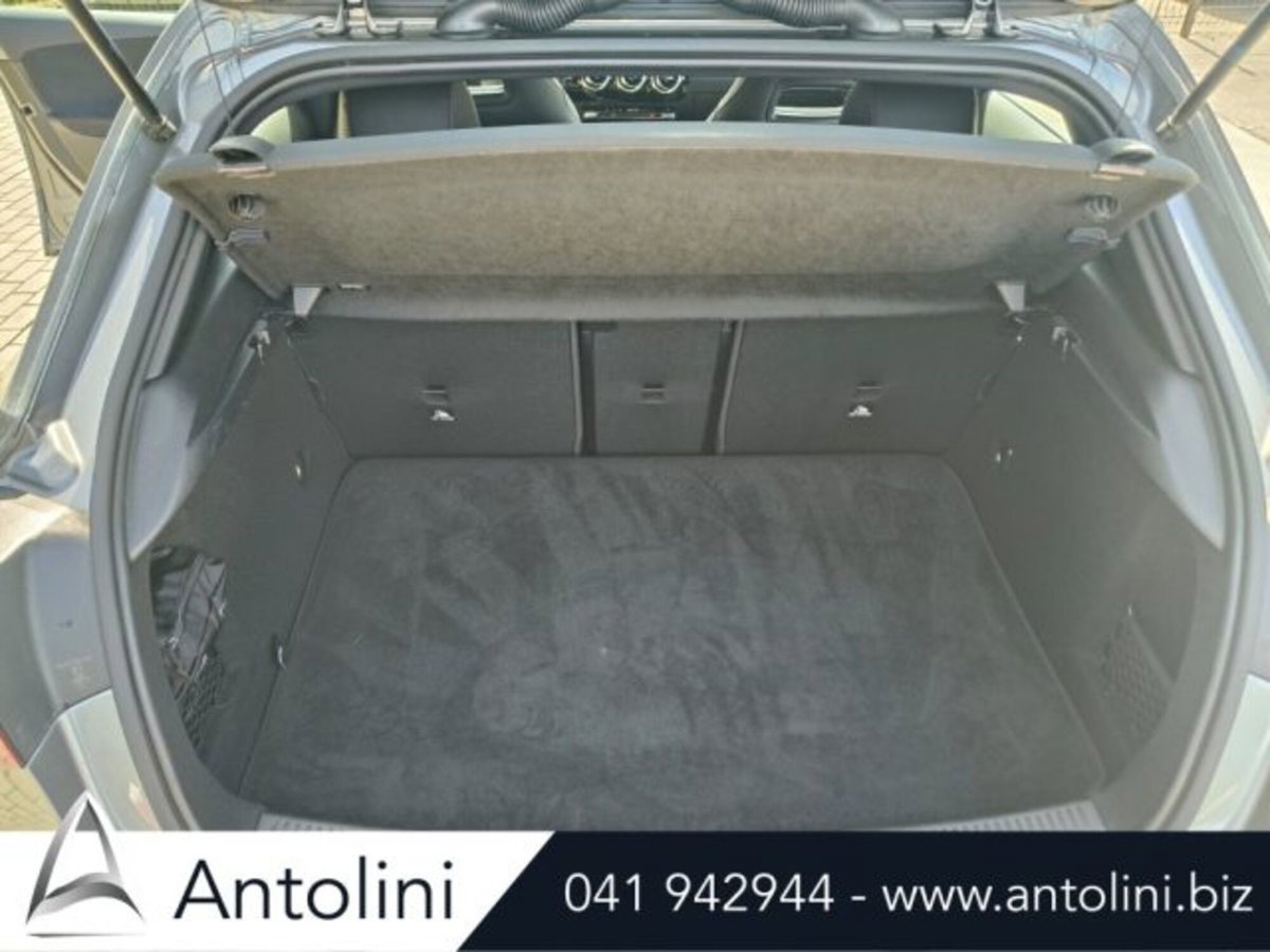 Mercedes-Benz Classe A 180 AMG Line Premium Plus auto (14)