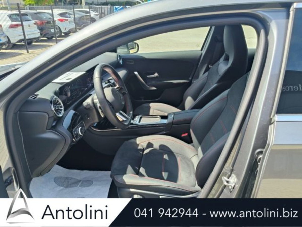 Mercedes-Benz Classe A 180 AMG Line Premium Plus auto (17)