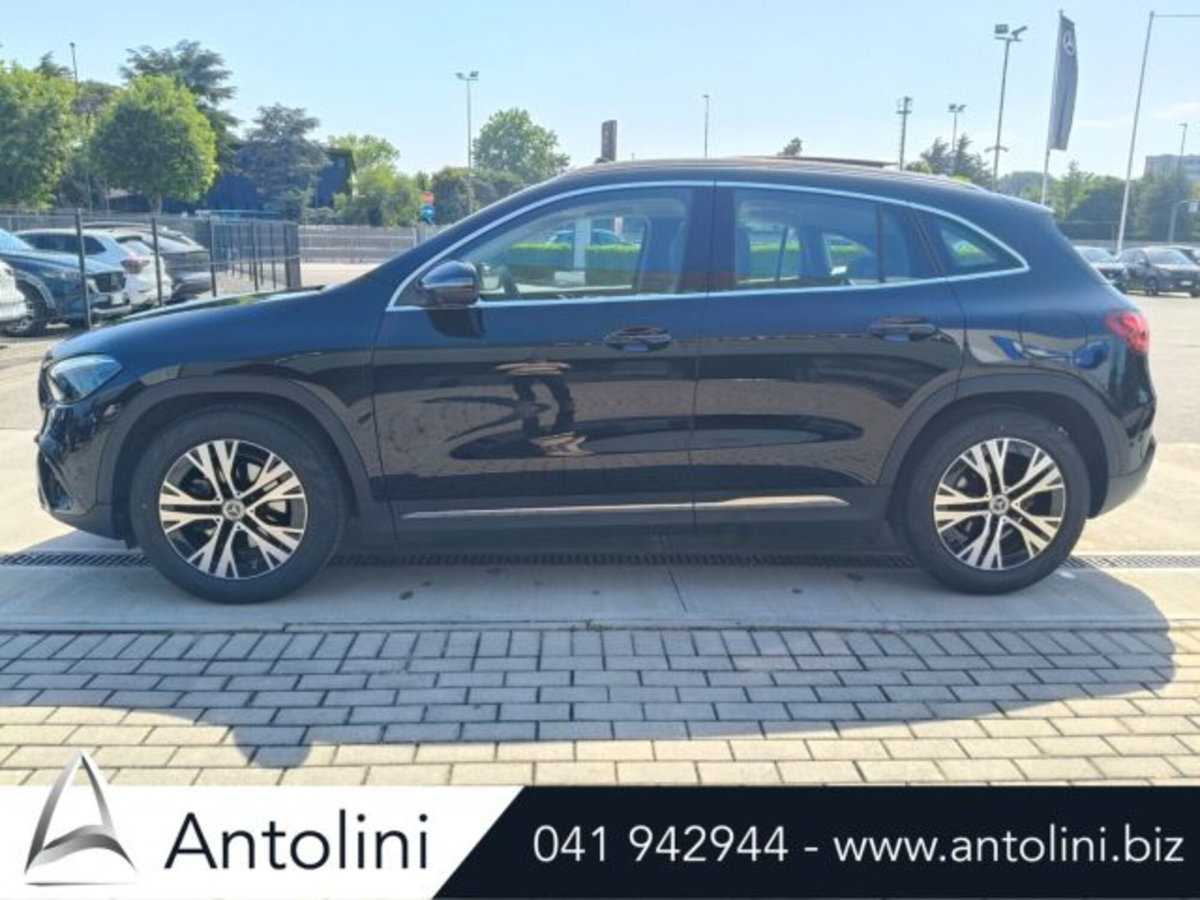 Mercedes-Benz GLA SUV 180 d Progressive Advanced auto (4)