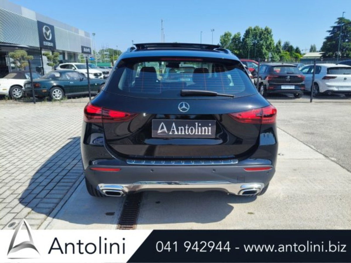 Mercedes-Benz GLA SUV 180 d Progressive Advanced auto (6)