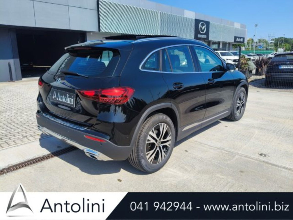 Mercedes-Benz GLA SUV 180 d Progressive Advanced auto (7)