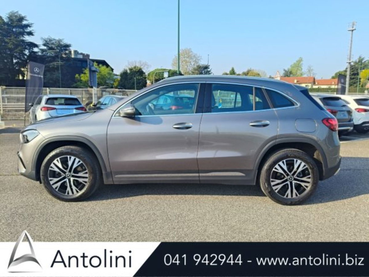 Mercedes-Benz GLA SUV 200 d Progressive Advanced auto (4)