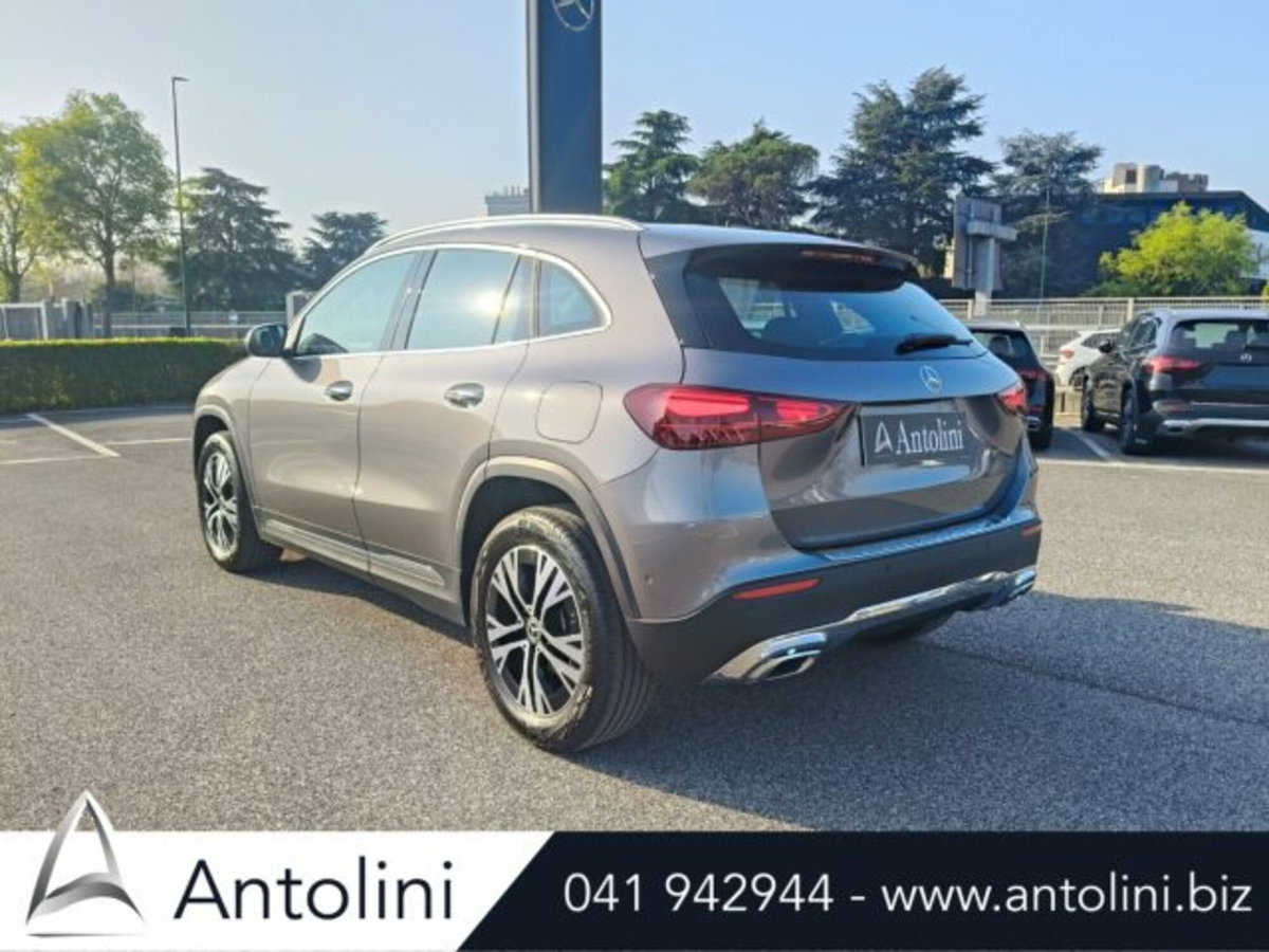 Mercedes-Benz GLA SUV 200 d Progressive Advanced auto (5)