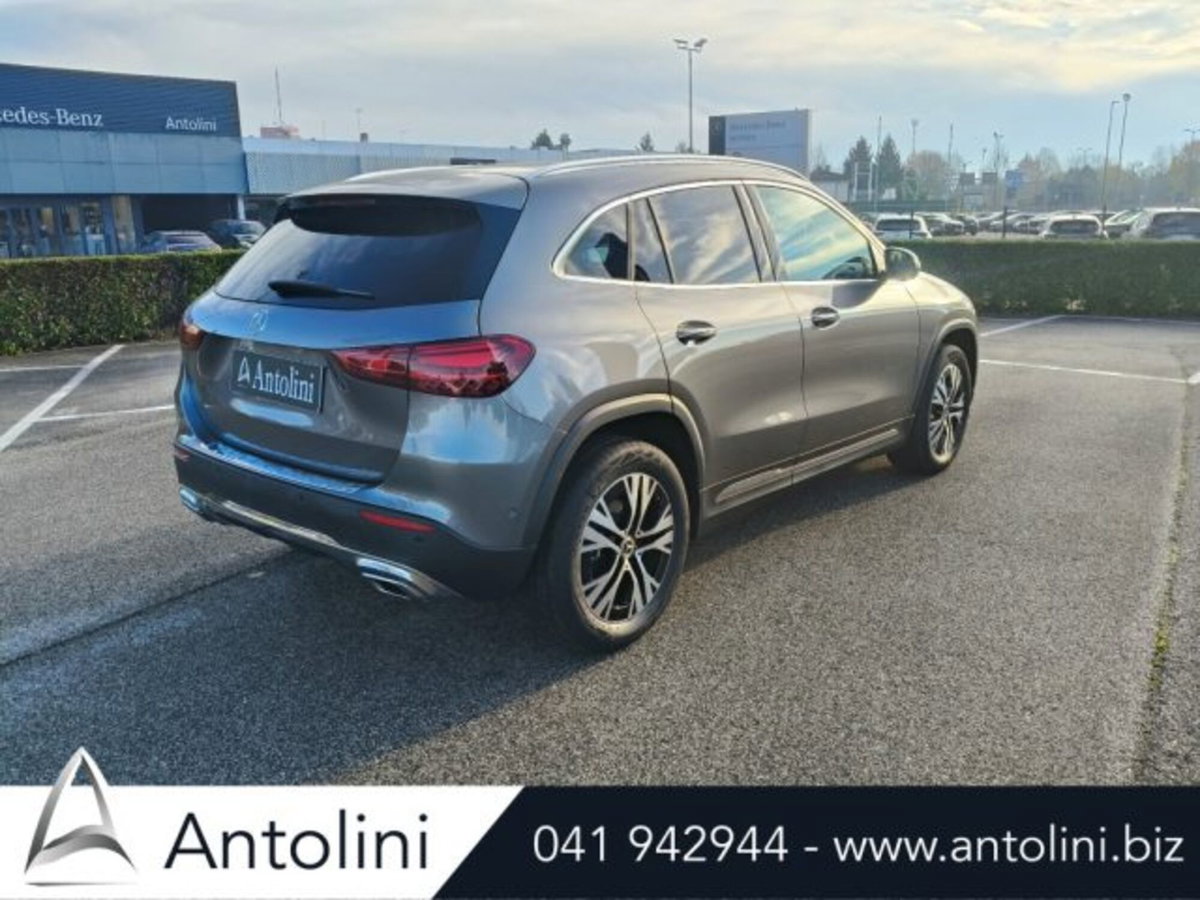 Mercedes-Benz GLA SUV 200 d Progressive Advanced auto (8)