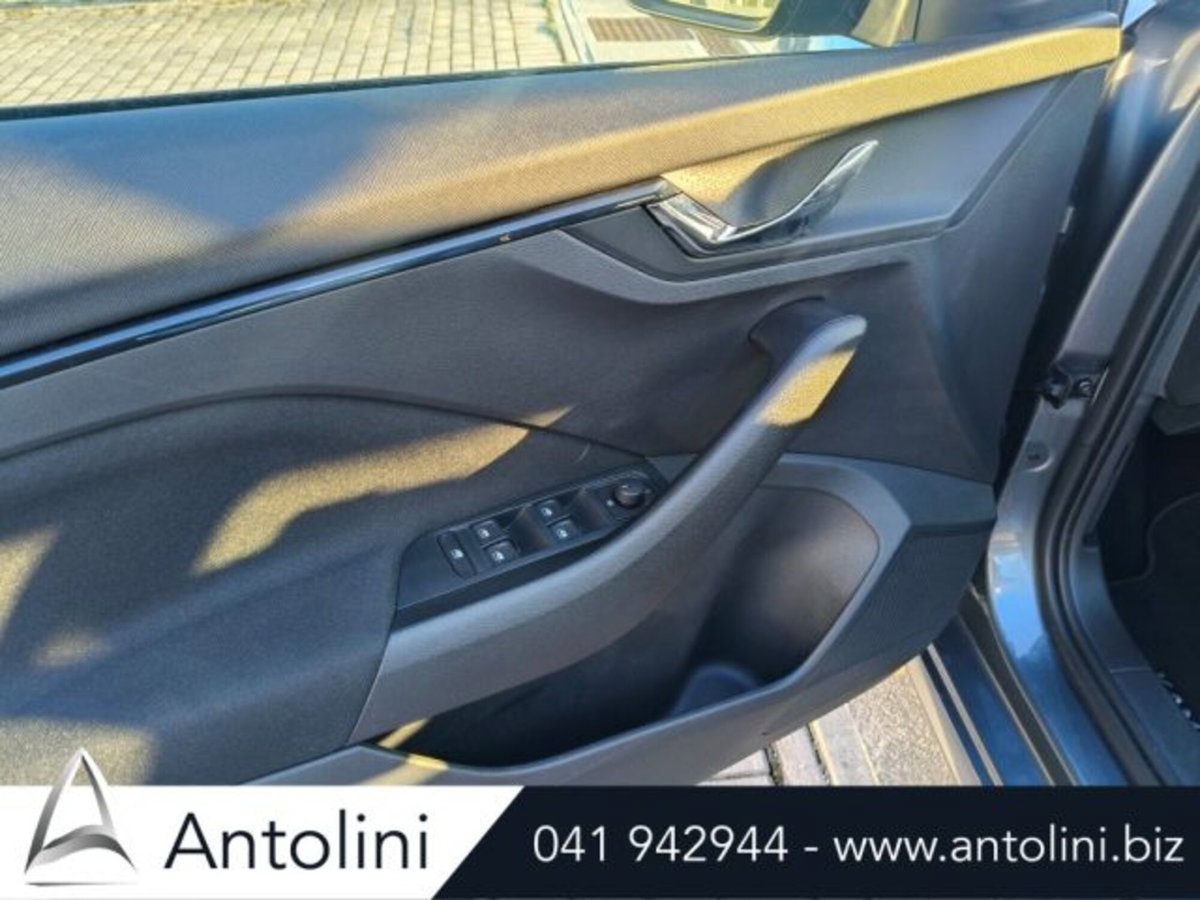 Skoda Kamiq 1.0 tsi Selection 95cv (7)