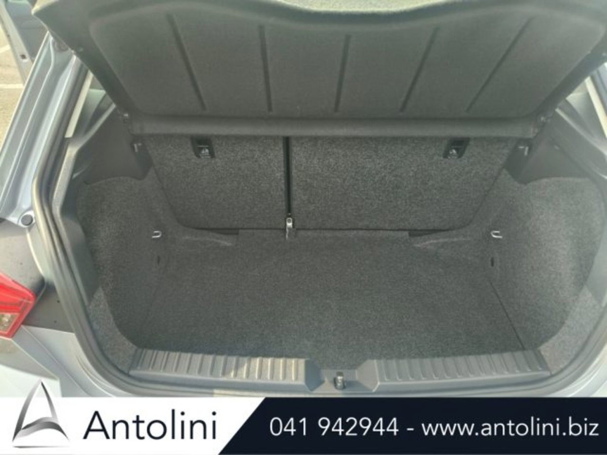 SEAT Ibiza 1.0 mpi Style 80cv (16)
