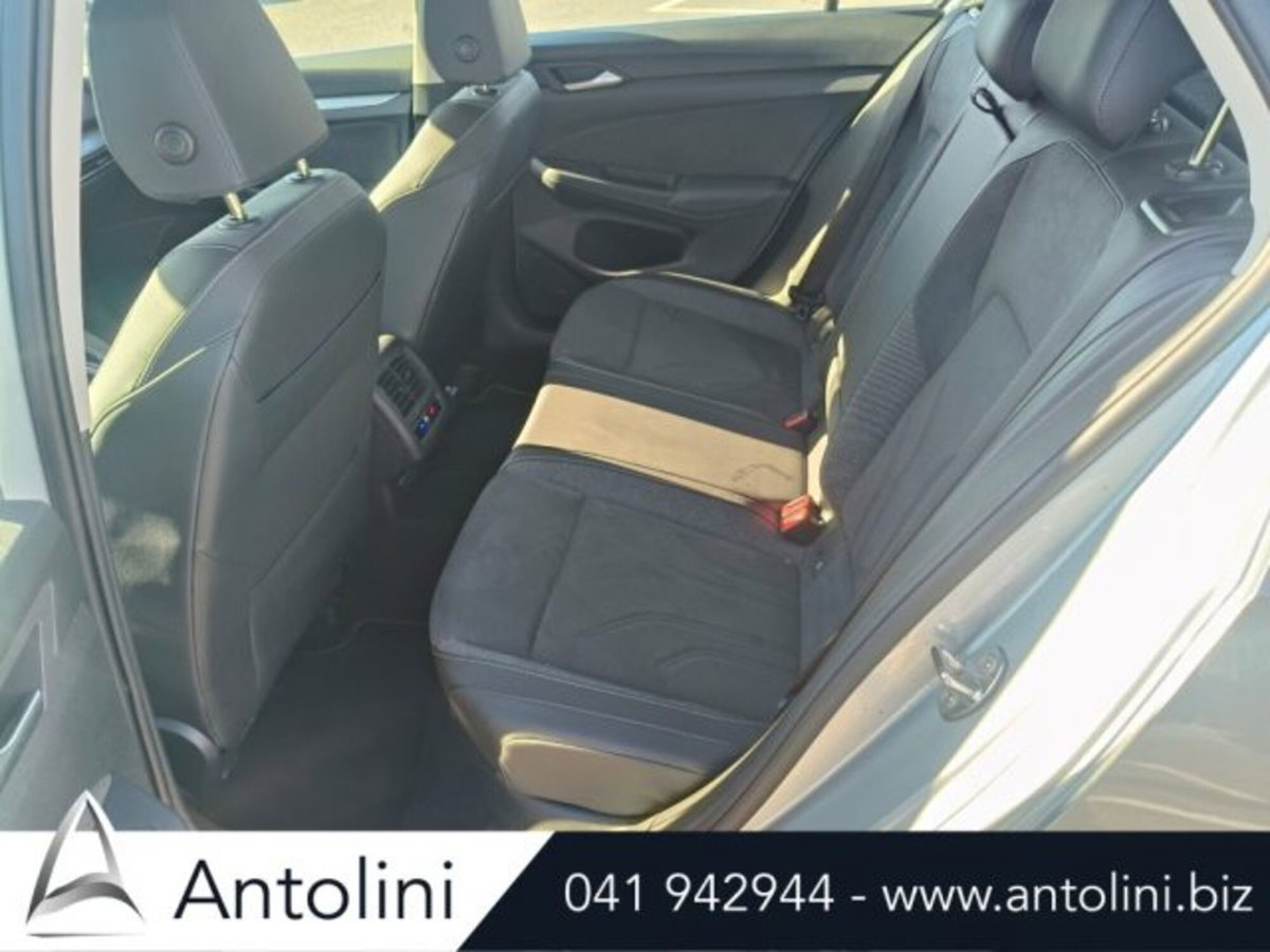 Volkswagen Golf 2.0 TDI 150 CV DSG SCR Style (9)