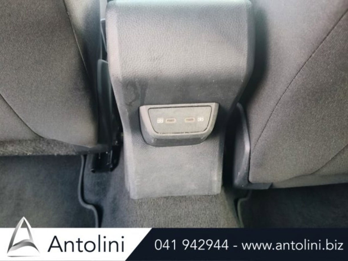 Volkswagen Polo 1.0 tsi Life 95cv (12)