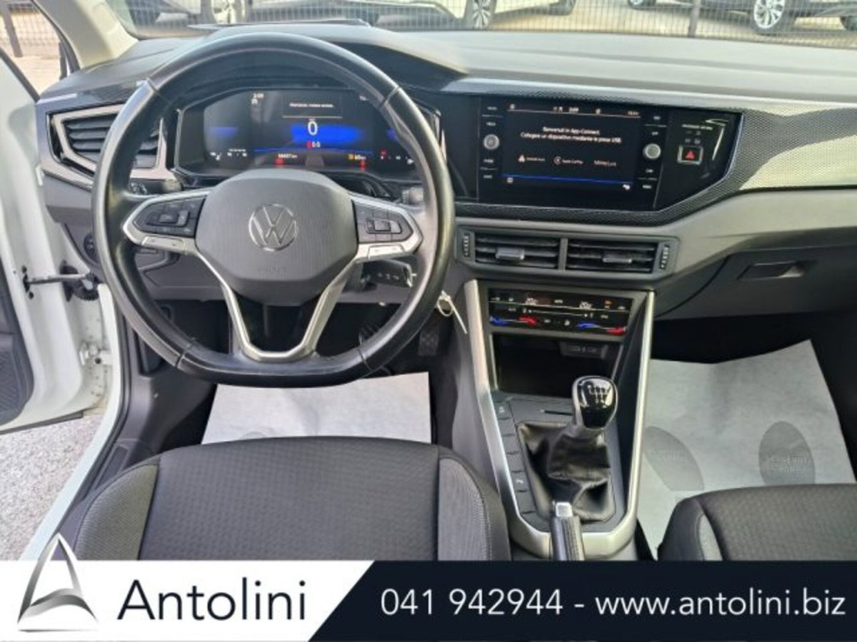 Volkswagen Polo 1.0 tsi Life 95cv (13)