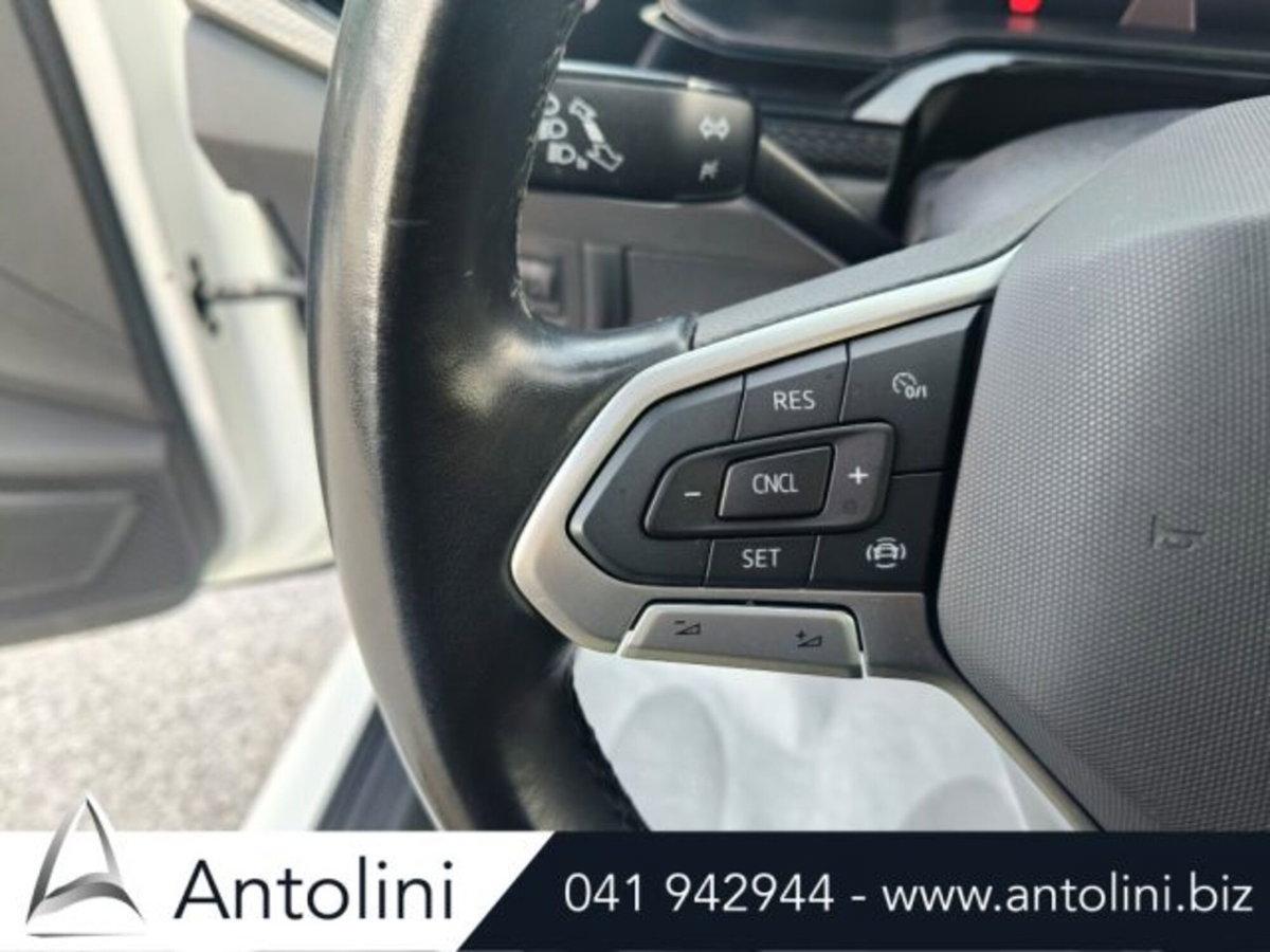 Volkswagen Polo 1.0 tsi Life 95cv (15)