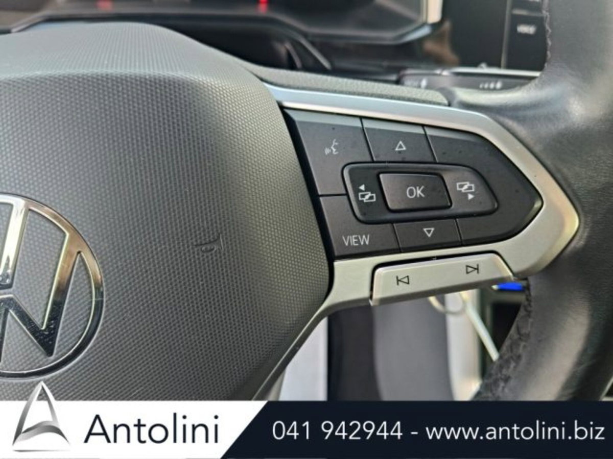 Volkswagen Polo 1.0 tsi Life 95cv (16)