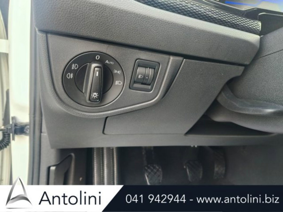 Volkswagen Polo 1.0 tsi Life 95cv (19)