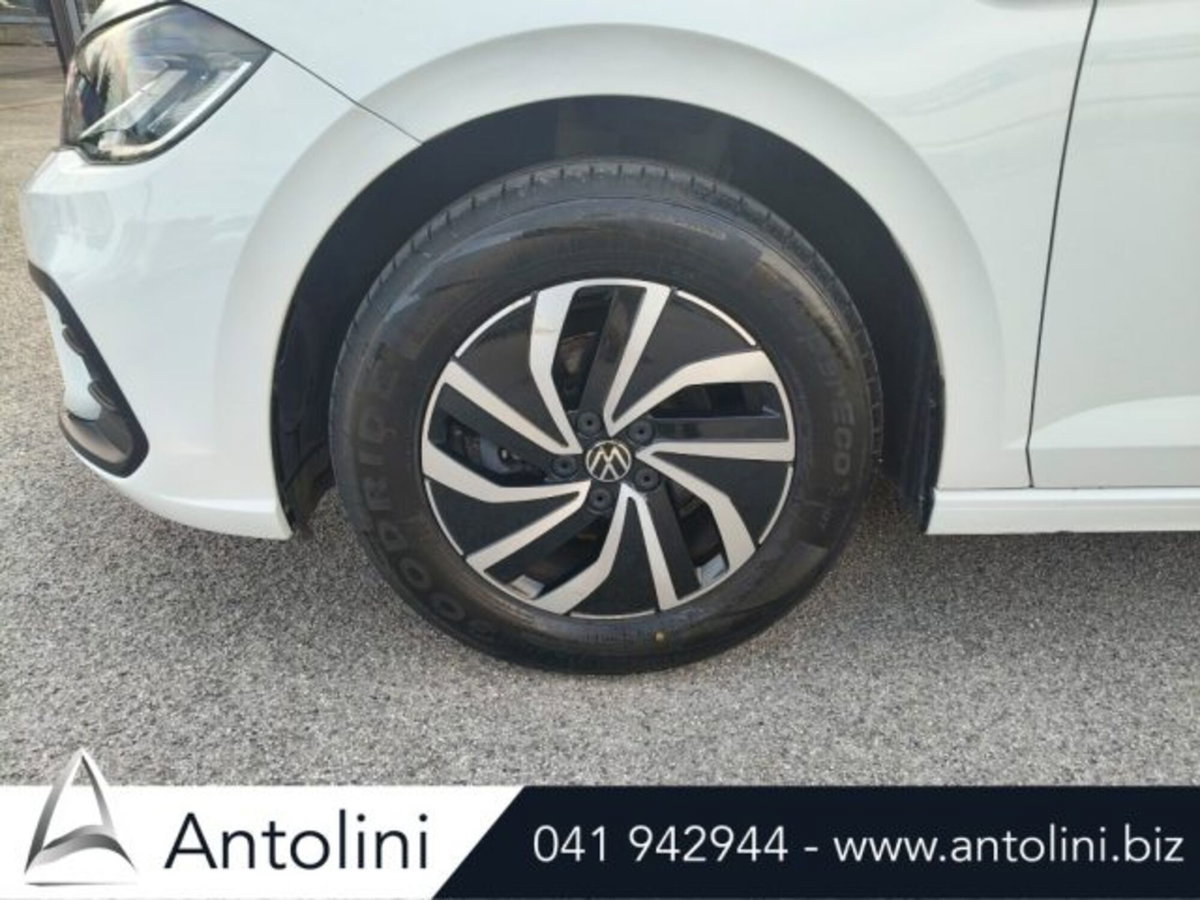 Volkswagen Polo 1.0 tsi Life 95cv (5)