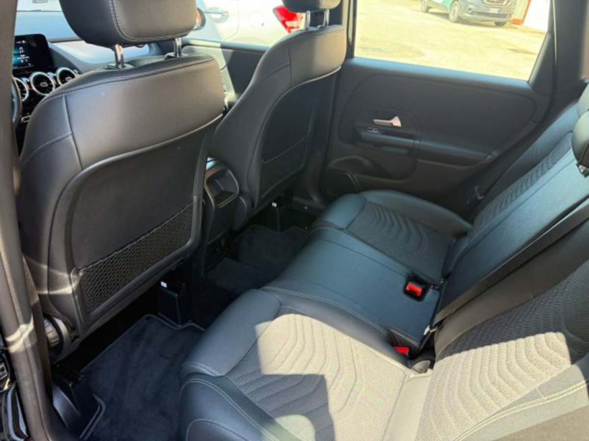 Mercedes-Benz Classe B 180 d Automatic Sport Plus (12)