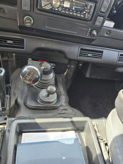 Land Rover Defender 110 2.4 TD4 Station Wagon E (10)