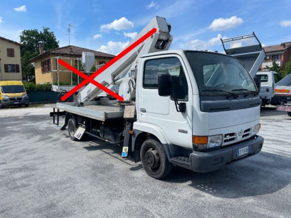 Nissan Cabstar 35.10 3.0 Tdi PC-RG Cabinato L